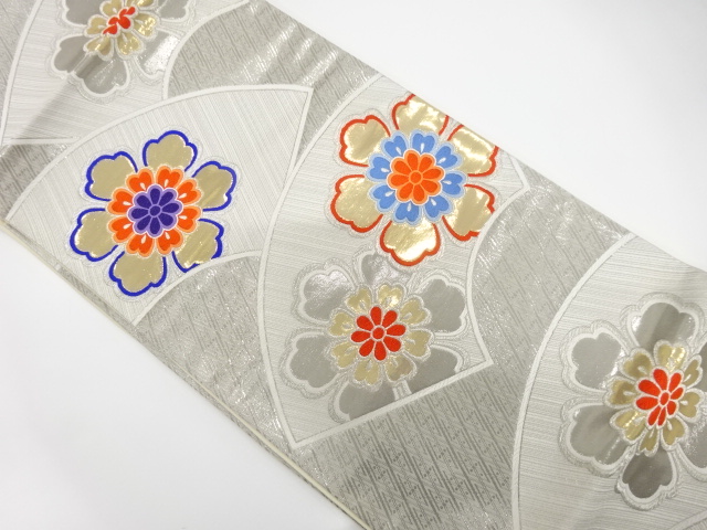 地紙に花模様織り出し　袋帯